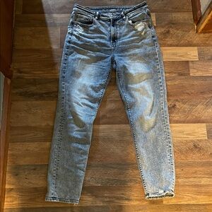 American Eagle Outfitters Stretch High Rise Mom Jeans size 8L